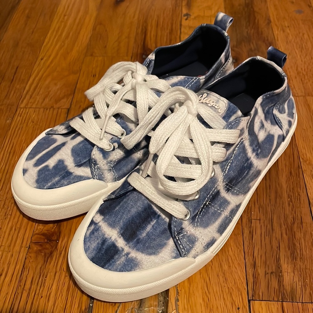 NWOT Blue and White Tie Dye Canvas Sneakers